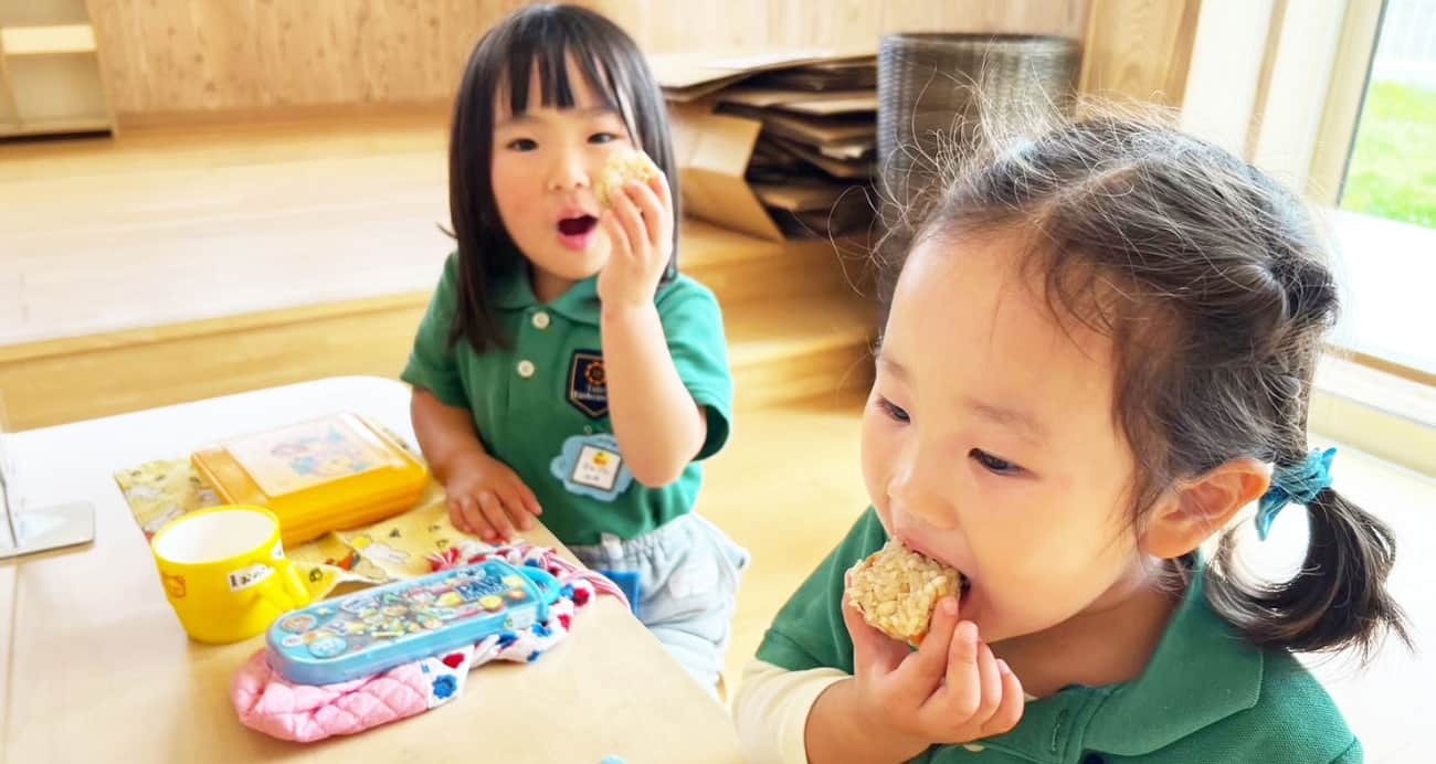 給食 木曜日はお弁当の日